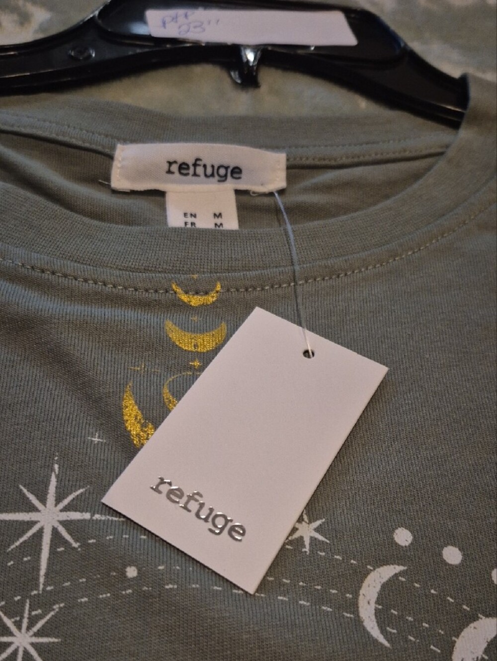 Refuge Sage Green Stars And Moon T-shirt Ptp 23" - Picture 2 of 6